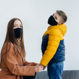 Врач рассказала, почему тест может не показать коронавирус