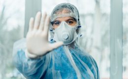 Вчені визначили, як довго коронавірус затримується в повітрі