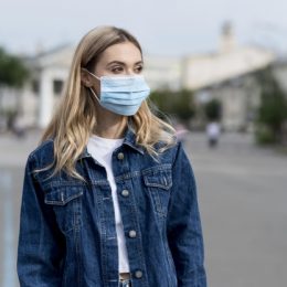 Бустерна доза вакцини від COVID-19 – що це і кому показано