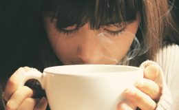 Врачи рассказали, какой напиток поможет сохранить здоровье легких