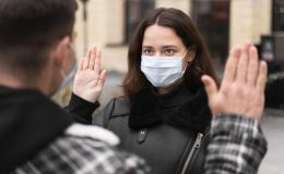 COVID-19: ученые рассказали, когда человек перестает быть заразным