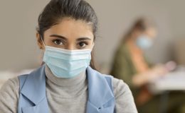 Як COVID-19 впливає на психіку: що кажуть ті, хто перехворів, та лікарі