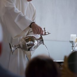 Лікування водохресною водою: 10 порад, як використовувати святу воду