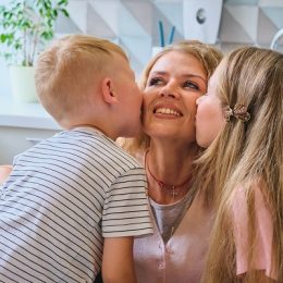 В Україні раптом розпочинається благодійна акція «Годині для батьківщини»
