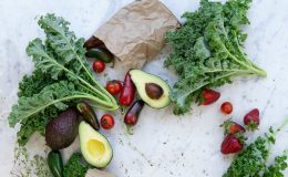 8 продуктов, которые улучшают гормональный фон