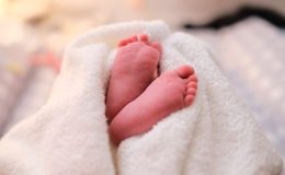 Почти на 9 тысяч: в Украине увеличат выплаты при рождении ребенка