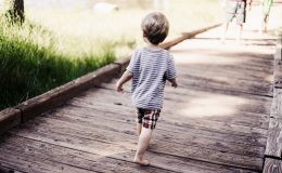 5 привычных фраз, которые родители не должны говорить сыновьям