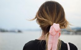 8 неправильных действий, которые портят ваши волосы