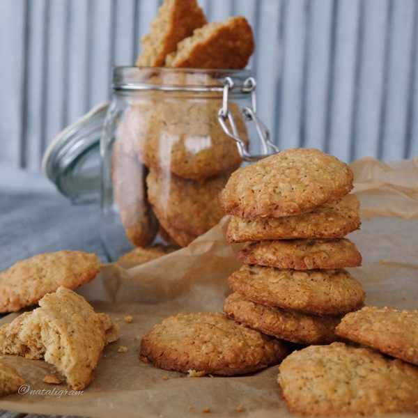 Children's biscuit cookies