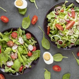 10 продуктів, якими легко отруїтися у спеку
