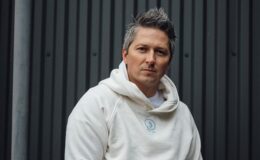 Олександр Педан показав осінній відпочинок з родиною: фото