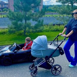 Катя Осадча показала підрослих синів