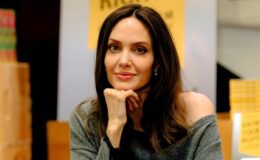 Дочка Джолі та Пітта, яка планувала змінити стать, вразила фото в елегантній сукні