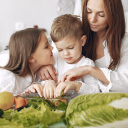 5 сезонных продуктов, в которых витамина C больше, чем в апельсинах и лимонах