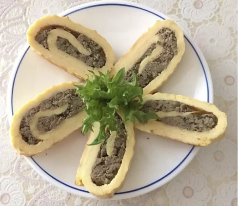 Яєчний рулет із печінкою, страви з печінки для дітей