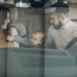 6 советов, как сделать вождение с младенцем более безопасным