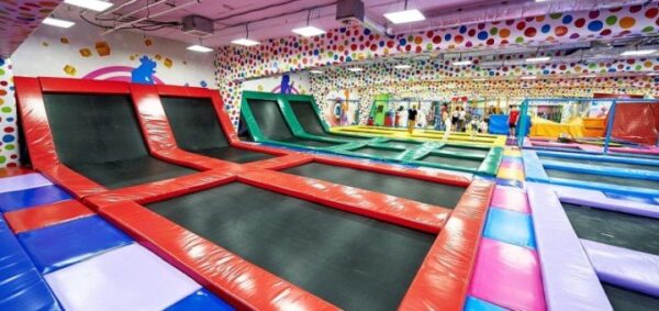 FLY PARK на Оболоні, Батутний парк у Києві