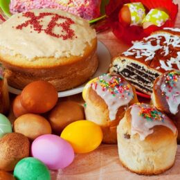 Готовимся к Пасхе: 6 оригинальных рецептов пасхальных куличей