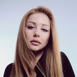 “Не загоїться рана”: Тіна Кароль показала архівне фото з чоловіком та сином
