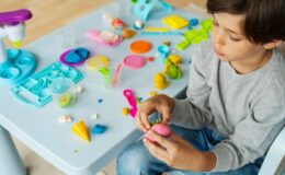 Лепим из пластилина: 10 простых схем фигурок для детей