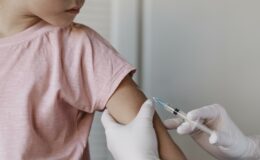 В МОЗ рассказали, когда нельзя делать прививку КПК