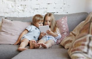 8 дитячих мультфільмів про драконів та з драконами