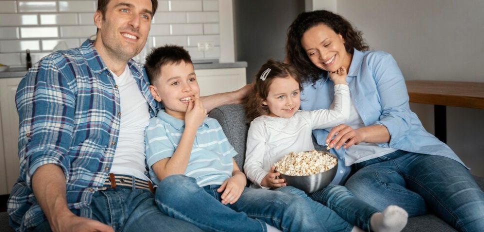 6 культовых сериалов для всей семьи, которые точно стоят просмотра
