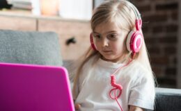 Как защитить ребенка от насилия в интернете: пошаговый план и законодательная база