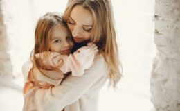 Генетика: 7 болезней, которые передаются от матери к ребенку
