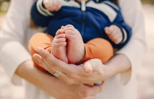 Как выбрать двойное имя для ребенка: варианты для мальчиков и девочек
