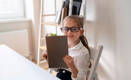Как подготовить зрение ребенка к школе: советы родителям