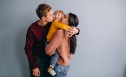 Купить за деньги: 3 дорогие вещи, которые родители должны дать своему ребенку