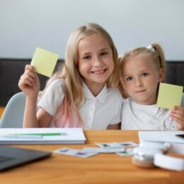 5 фраз, які не можна говорити молодшим дітям