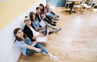Подростковый возраст: что меняется в 12-16 лет и как поддержать ребенка