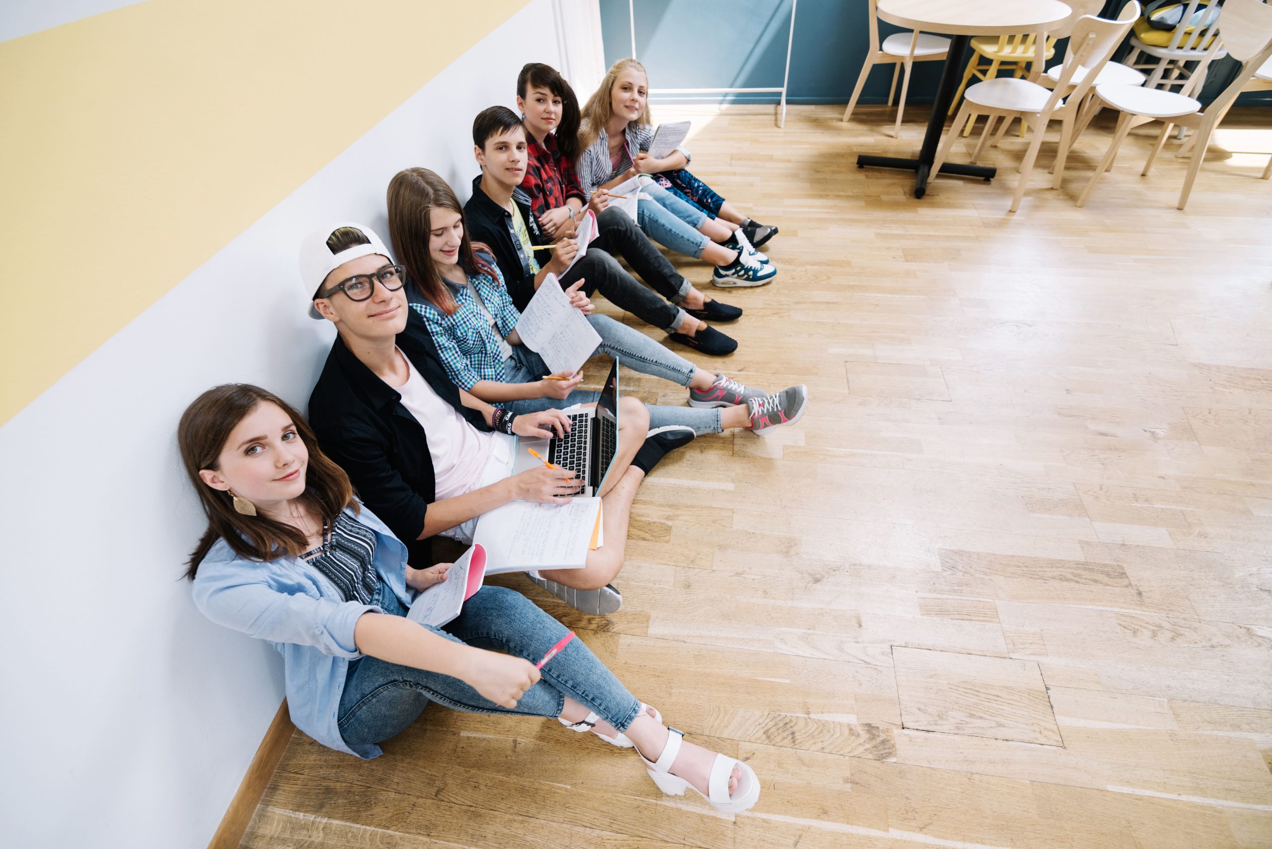 Підлітковий вік: що змінюється у 12-16 років і як підтримати дитину