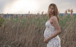 Леся Нікітюк стала мамою: телеведуча народила первістка й поділилася знімками з пологового