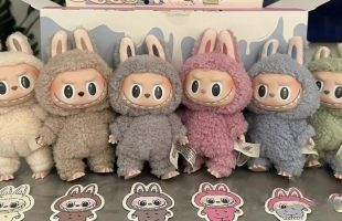 Игрушка Labubu: почему ее обожают дети, взрослые и звезды