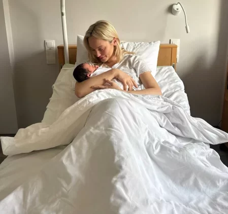 ROXOLANA вперше стала мамою