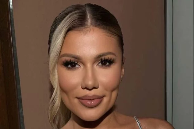 Альона Омаргалієва співачка