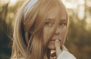 Звезда «Фабрики звезд» ждет ребенка в 40 лет