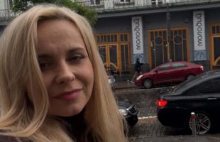 Дочь Лилии Ребрик после бессонных ночей одержала победу на паркете