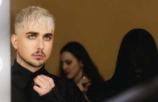 MÉLOVIN подарував дитині баян і “квиток” у майбутнє