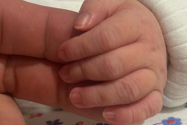 Новонароджена дитина Євгена Синельникова