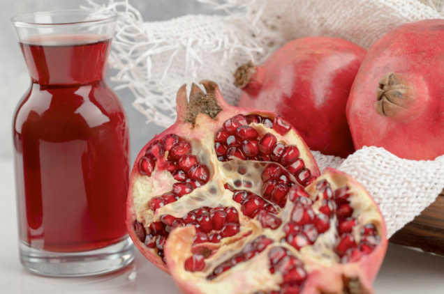 Як правильно їсти гранат