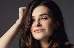 Жена Остапчука рассказала, как поддерживает молодость лица