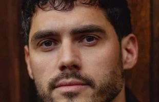 Нікіта Добринін відверто розповів про вітчима свого сина