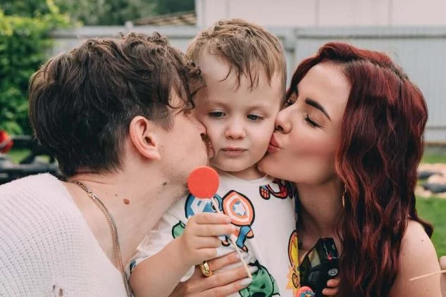 MamaRika з сином і чоловіком 