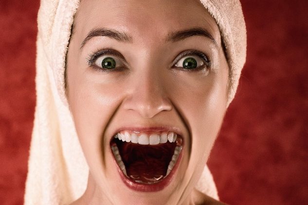 мімічні та глибокі зморшки зморшки на обличчі