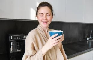 Ранковий напій, який спалює жир швидше за спорт