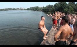 Красивые прыжки в воду